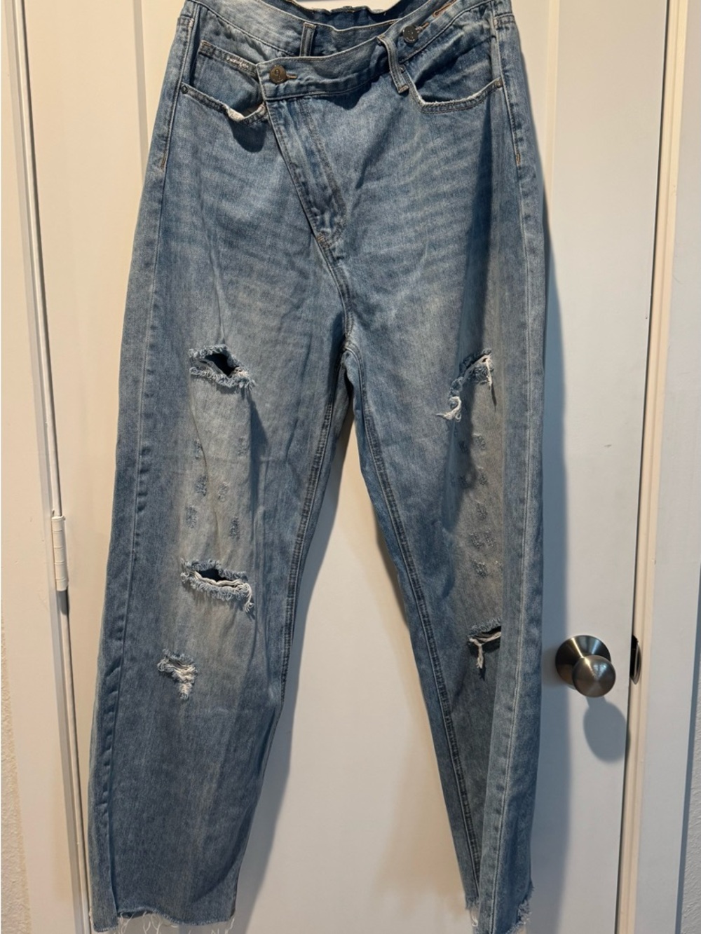 Light Blue Distressed Women’s Jeans